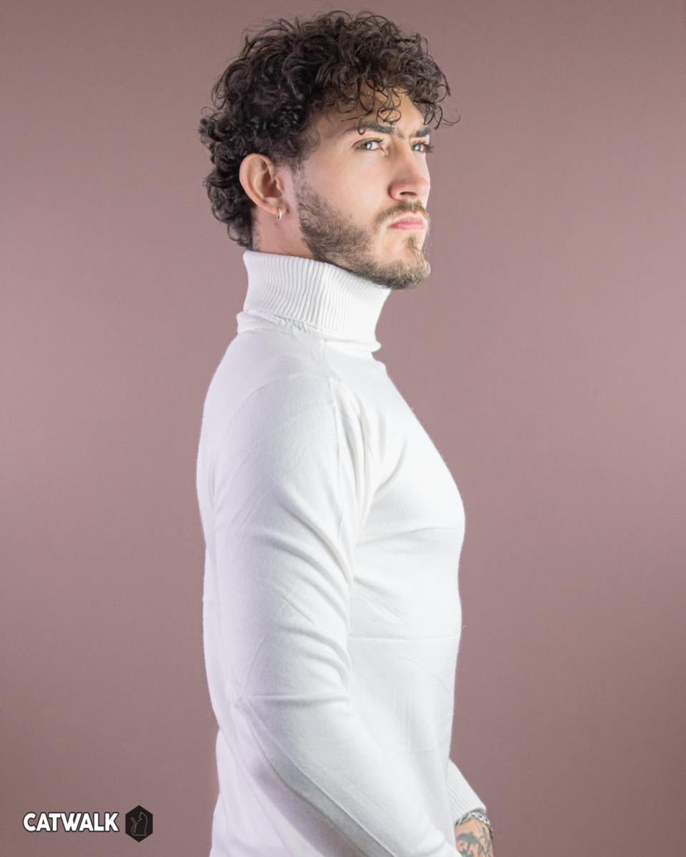 Buzo cuello tortuga Slim fit