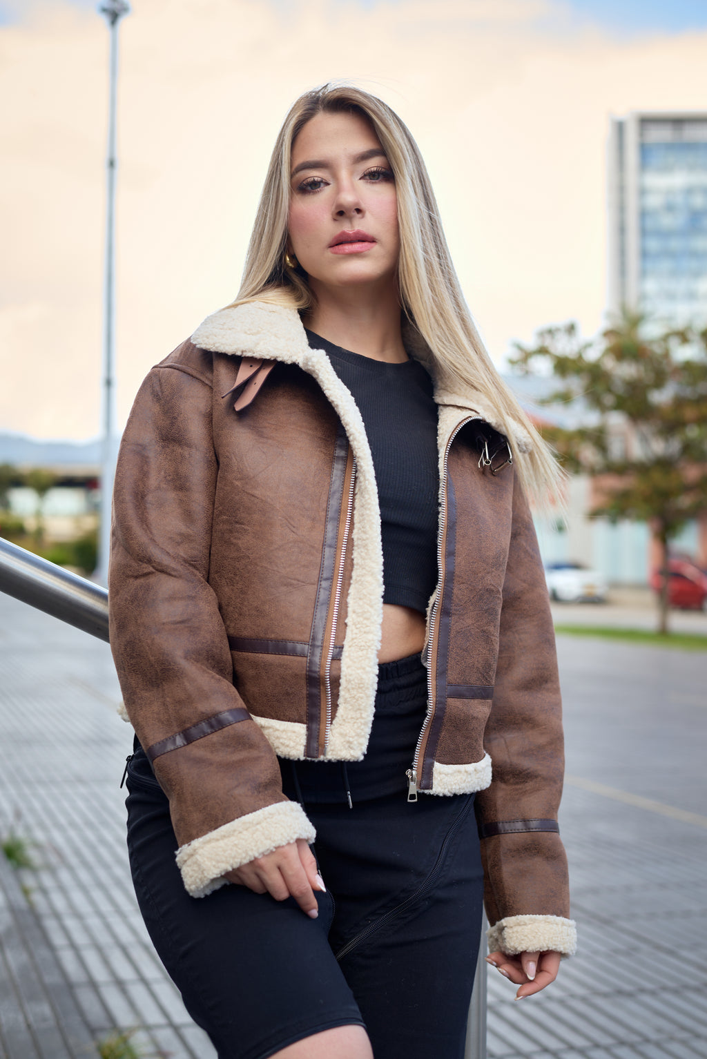 Chaqueta Aviadora Catwalk – Estilo Bomber para Clima Frío Bogotá