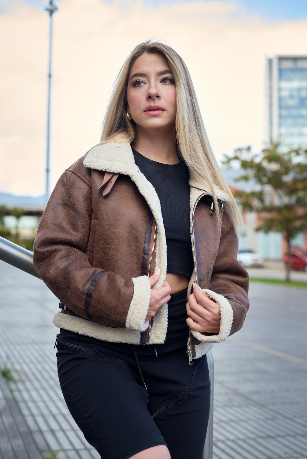 Chaqueta Aviadora Catwalk – Estilo Bomber para Clima Frío Bogotá