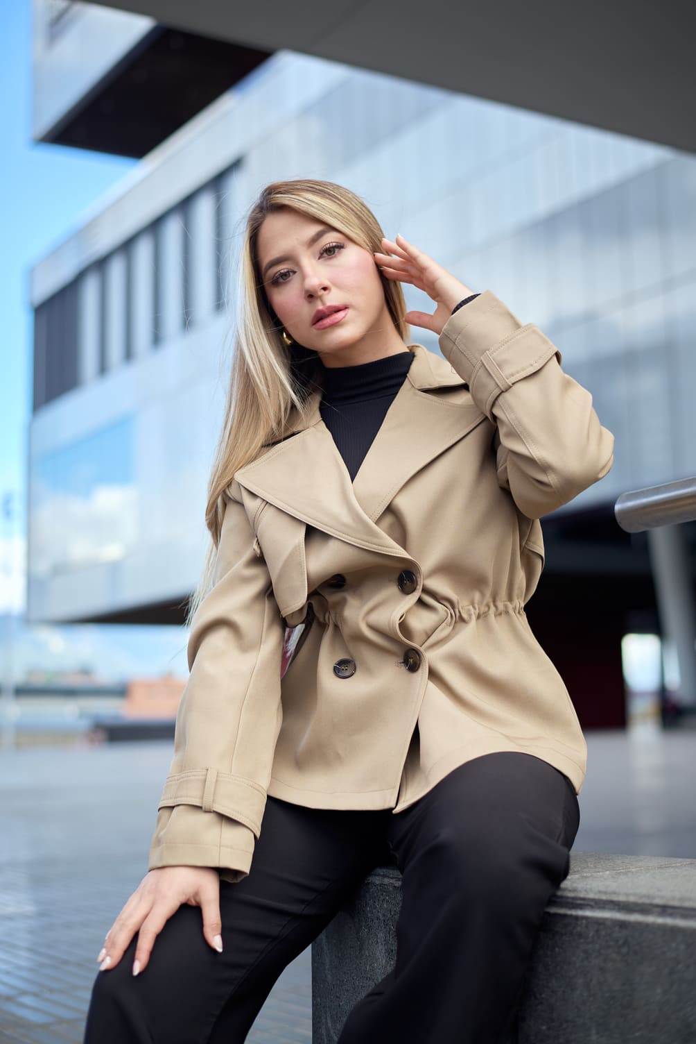 Gabán Trench Coat Catwalk – Abrigo para Clima Frío Bogotá