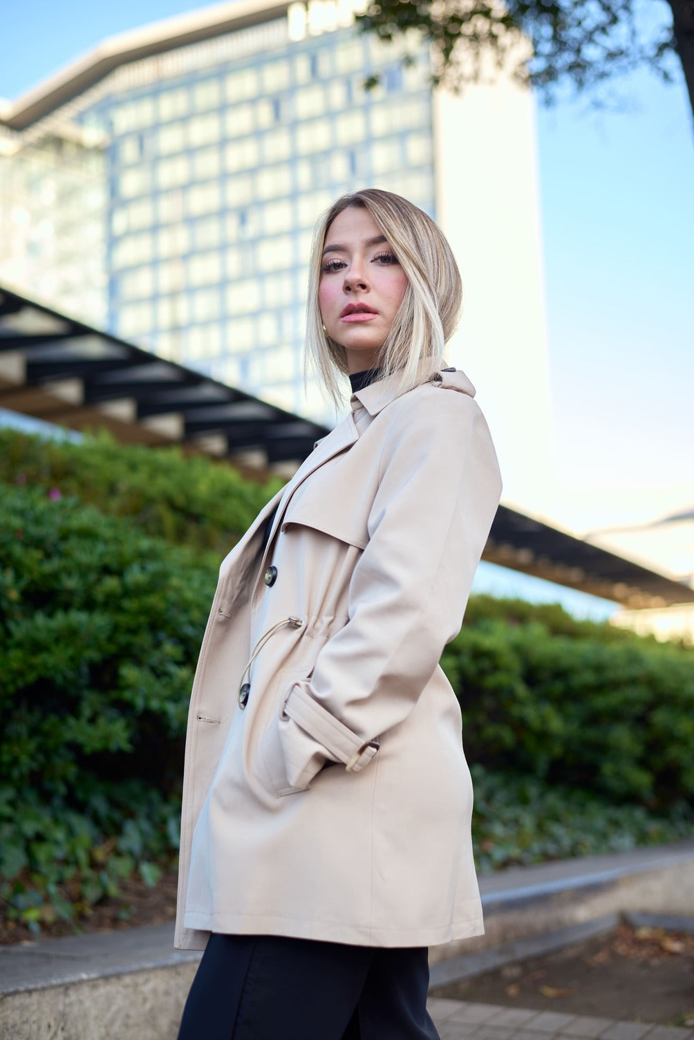 Gabán Trench Coat Catwalk – Abrigo para Clima Frío Bogotá