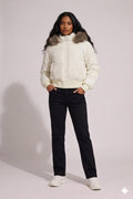 Chaqueta con capucha removible